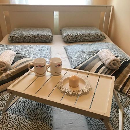 Tudor Apartman Сегед Экстерьер фото